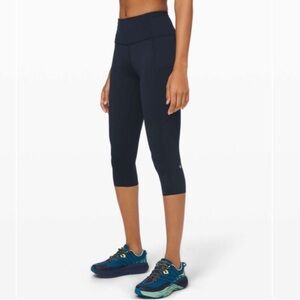 lululemon Fast and Free Hi-Rise Legging, 19 inch in True Navy, size 6